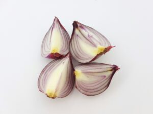 tips memotong bawang merah