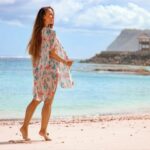 inspirasi outfit pantai