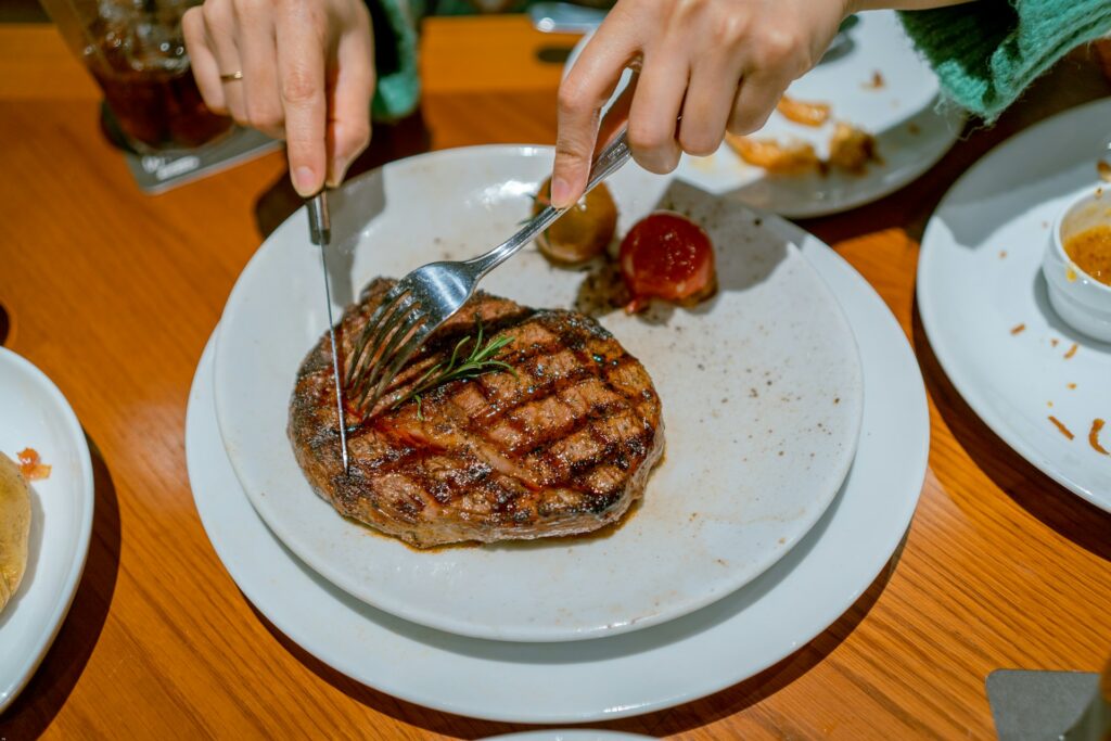 Tips memakan steak